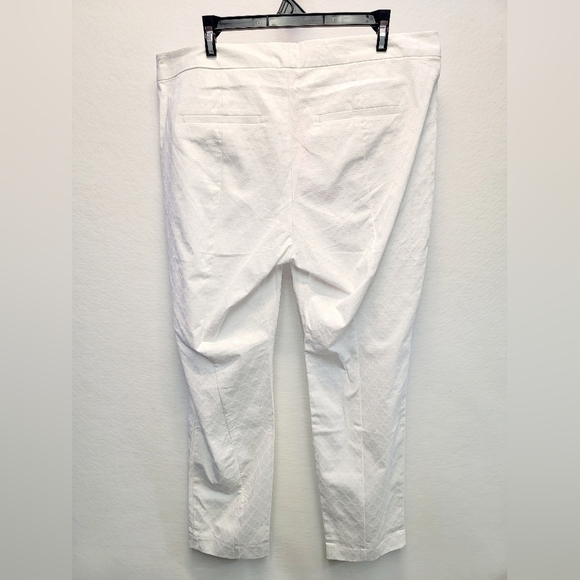 Elegant White Women's Pants - Picture 9 of 14